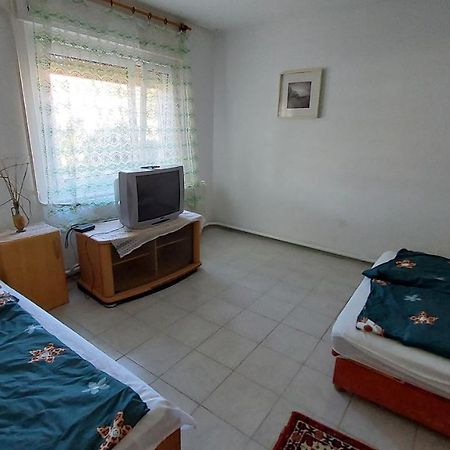 Malom Tavi Vendeghaz Tapolca Hotell Exteriör bild